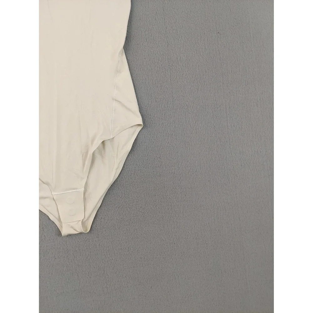 Lululemon Women Bodysuit XS Beige Ribbed Snap Gusset Thong Seamless High Neck